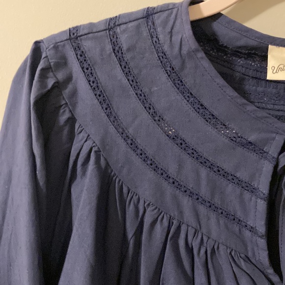 Universal Thread women’s blue long sleeve blouse - Picture 4 of 15